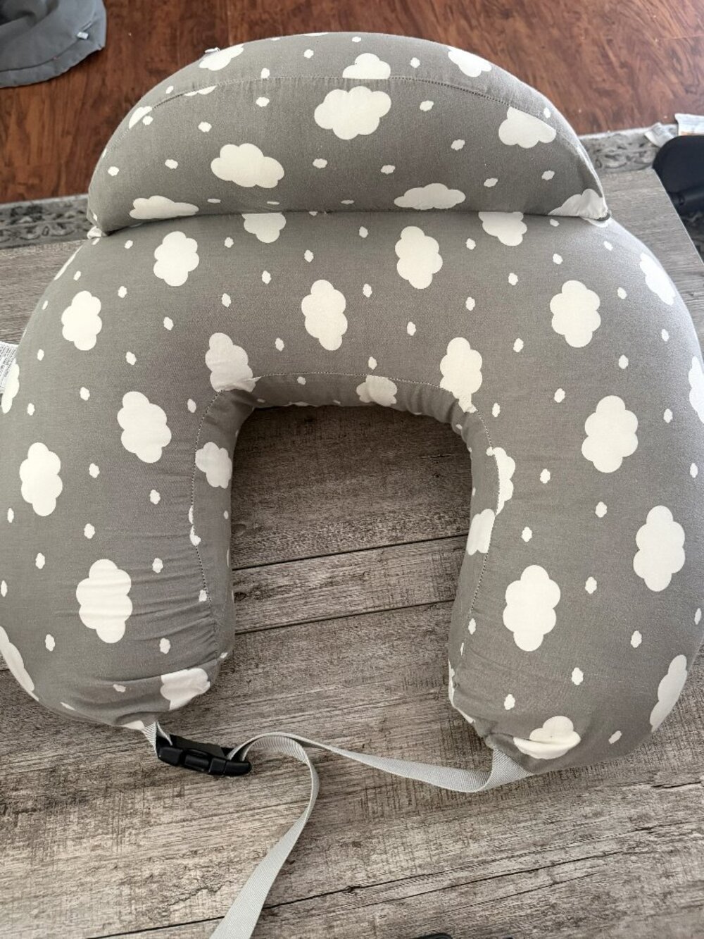 Nursing Pillow - Momcozy